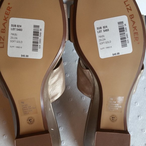 Liz Baker Flared Heel Leather Slip-On Sandal Soft Gold 7M NWT in Original Box - Picture 3 of 9